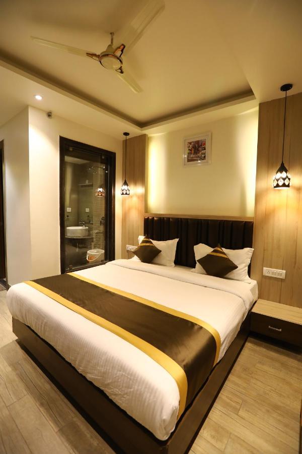 D Silverleaf Hotel